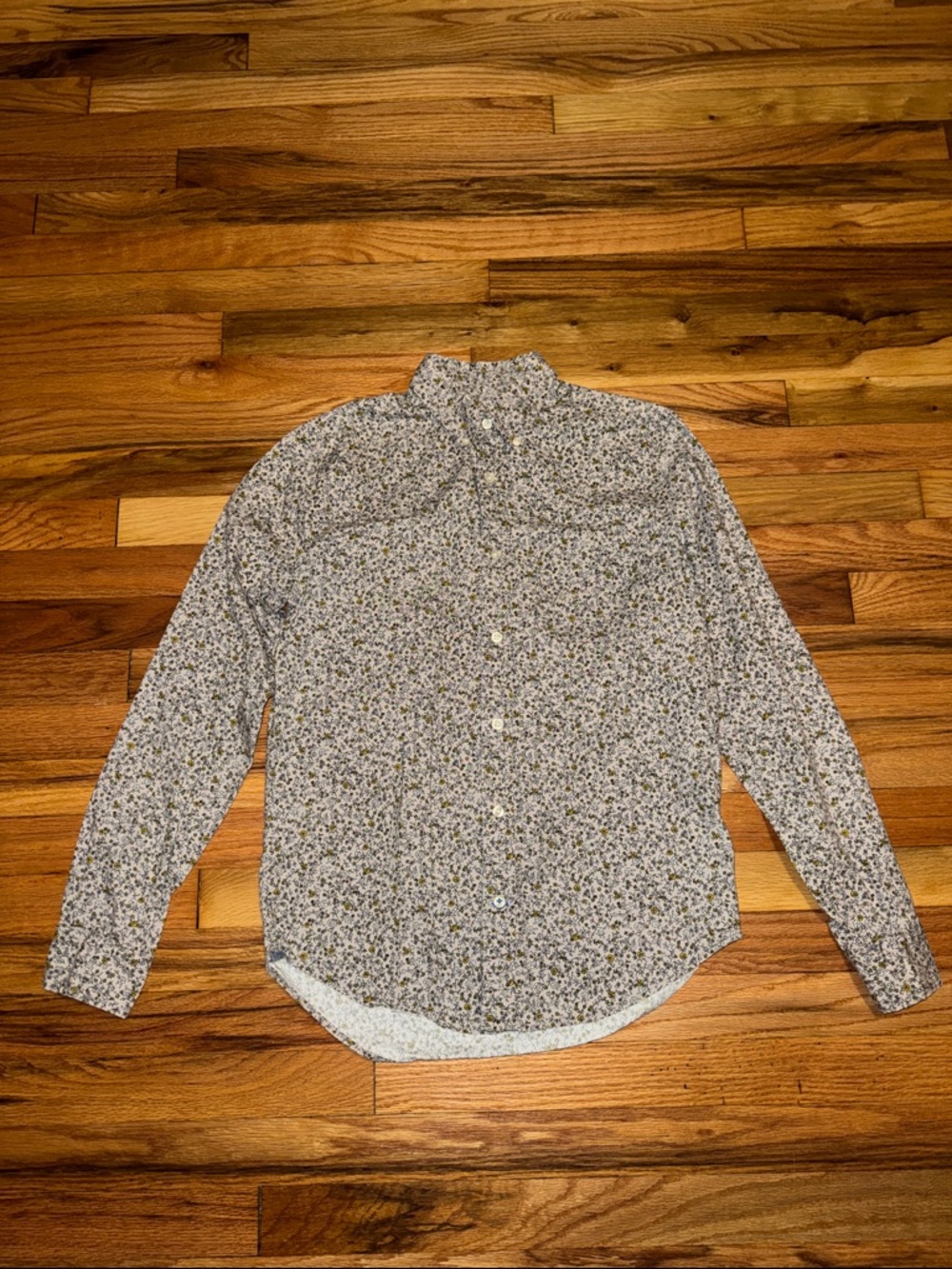 Men’s Gap Long Sleeve Button Down Ditsy Floral Small